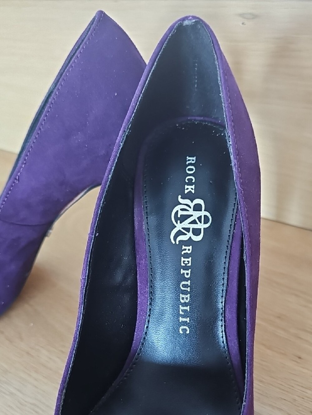 Rock & Republic Plum Suede Pointed-Toe Stilettos - Picture 5 of 7